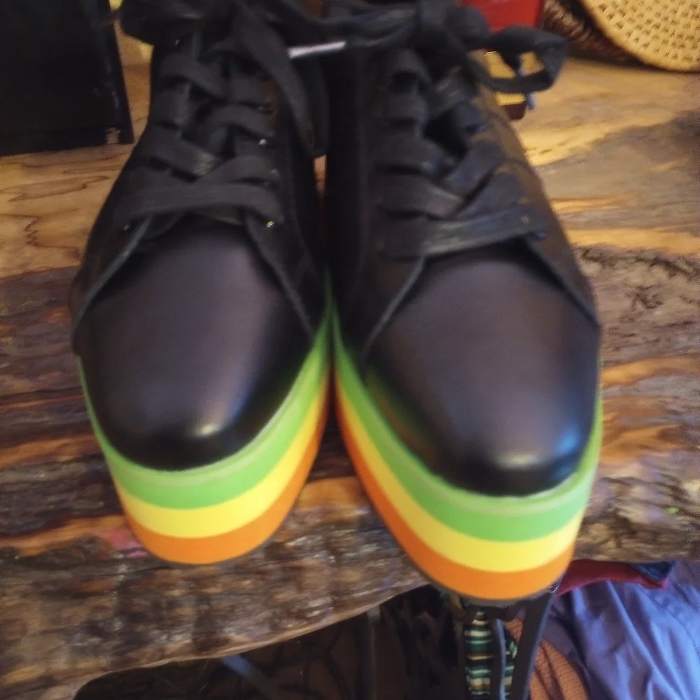 Very Volatile rainbow platforms - Picture 4 of 5